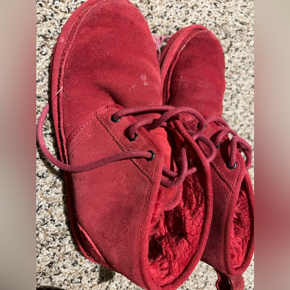 Men’s red Ugg’s shoes size 8, have some wear but in good condition.